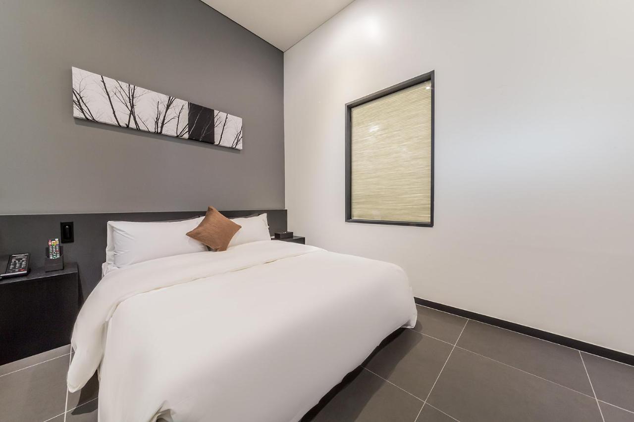 Pyeongtaek Stay Tourist Hotel Esterno foto